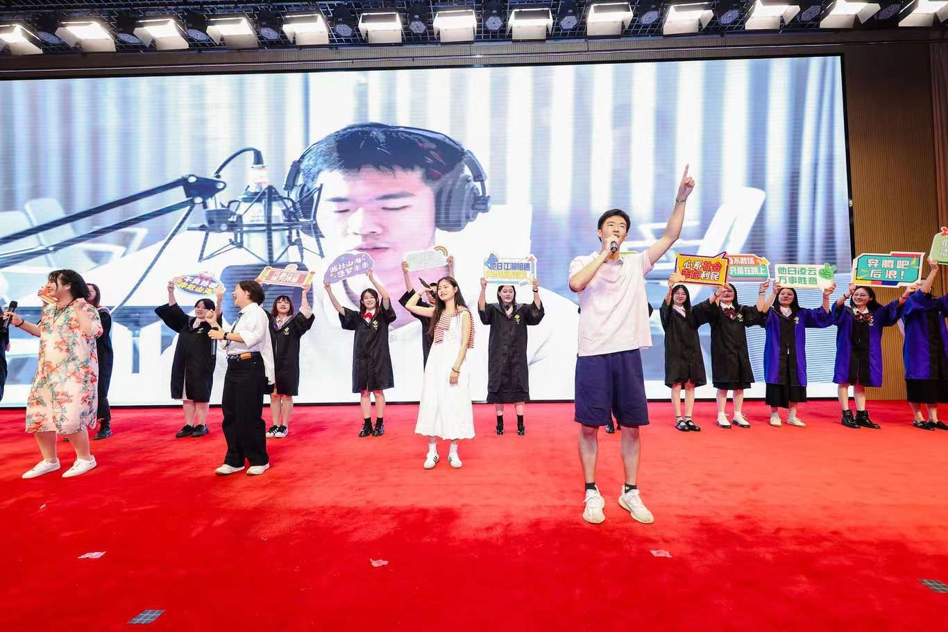 82F1D939706045ADC126ECF21A1_CCEE3838_2F677