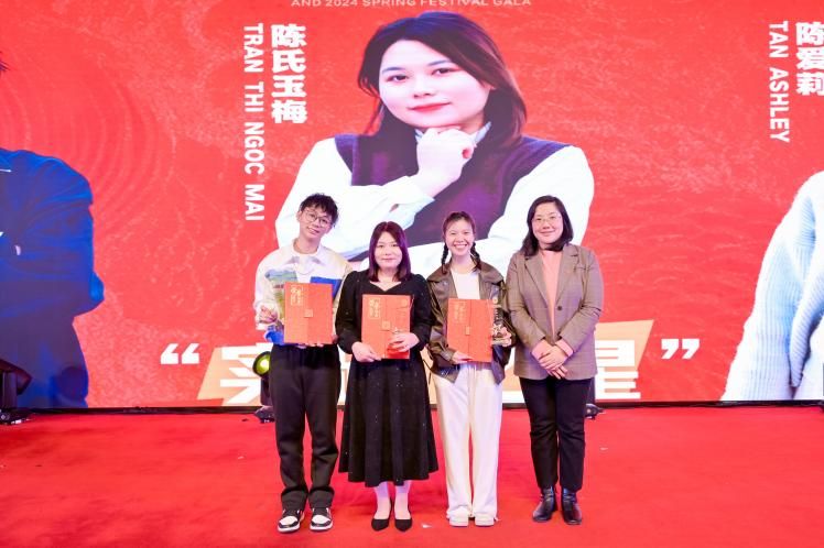 FEFABD058C6E4501832B48DED99_F7289594_EEF8