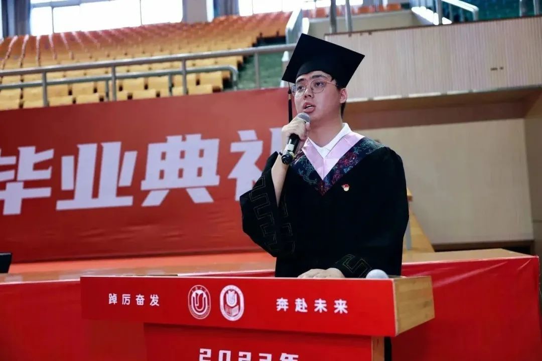 31818F22A568F232915065947DF_7645C358_13297