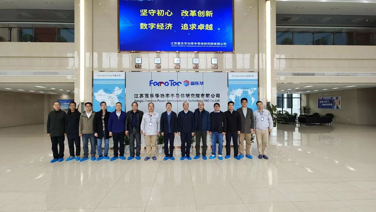 EC7CD7B76D35591EC3205FD217E_5A5C9069_2144B