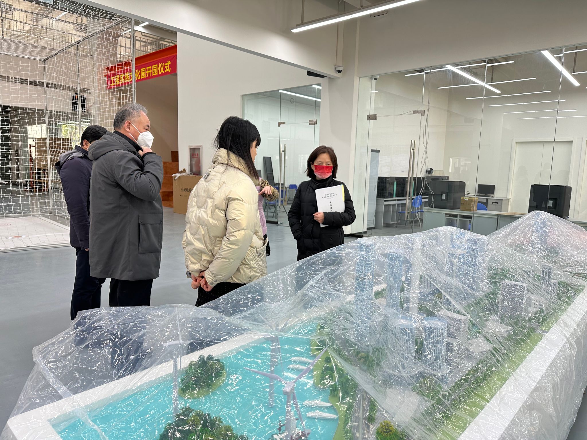 95CE097900F94AB348557ABF9DB_BD3CE4EA_916B6