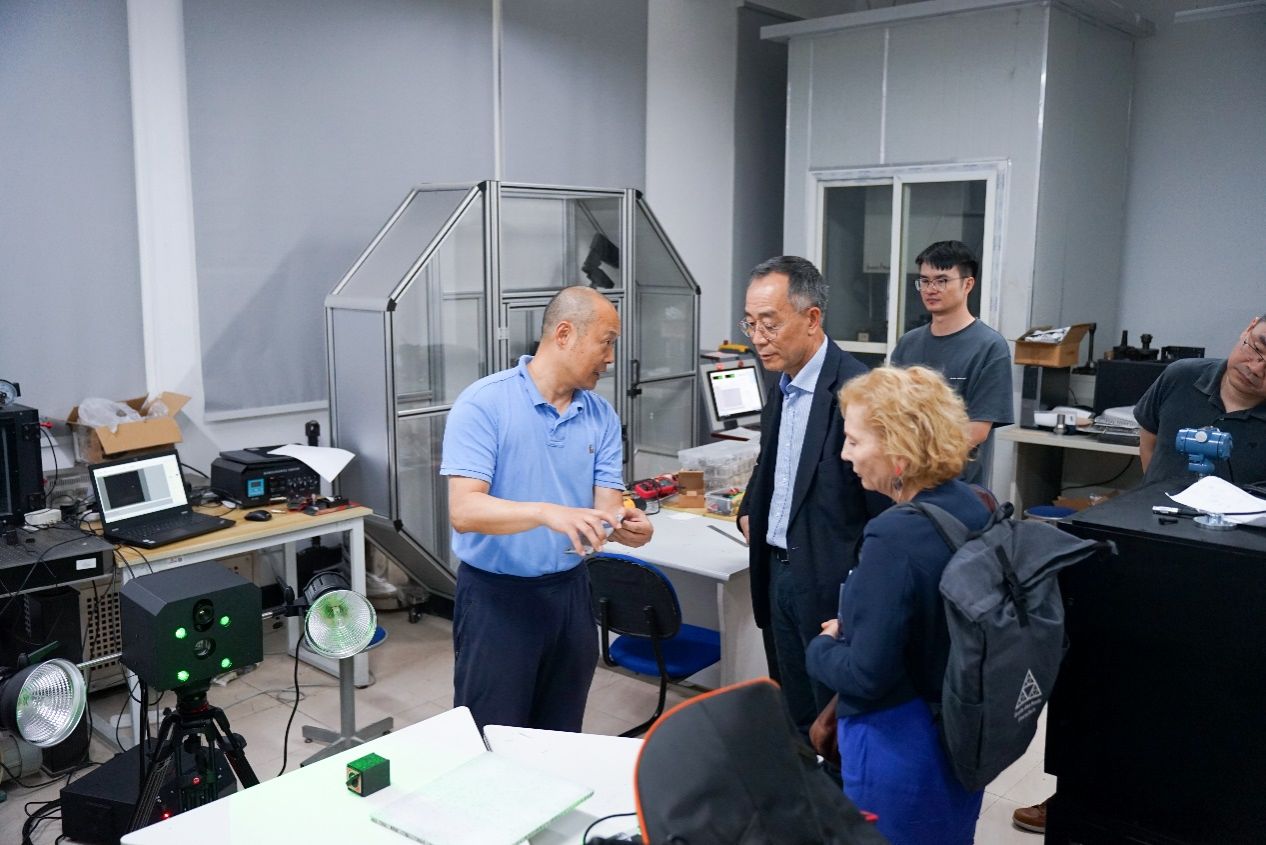 4FAE41D5F0F8B6CB21D62AD6FF8_4E9FC549_2242D