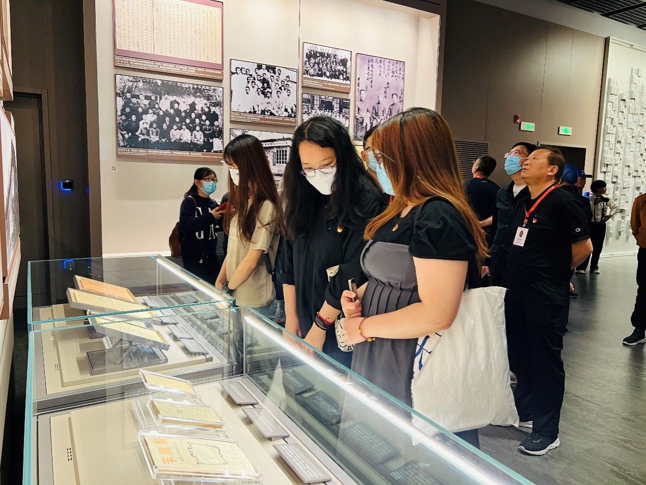 199FE5148C644FB2F00F4D0E5AB_78D17033_37B24