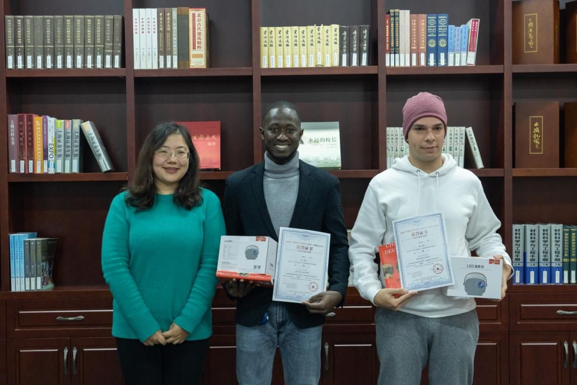 9A3BB823D9C19D6B2E9FFCE1F4A_D5567C4E_1D384