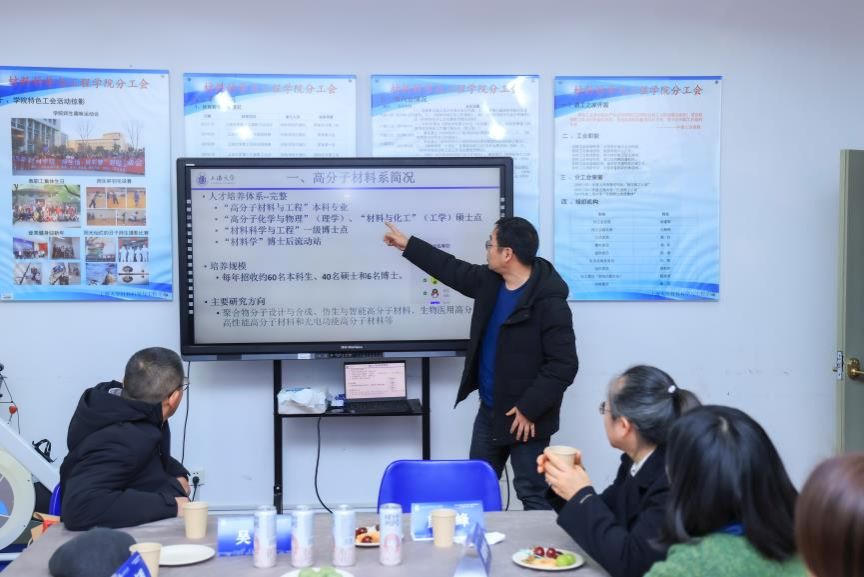 56DB694334F99E4C190470EDA6D_F8621135_1028E