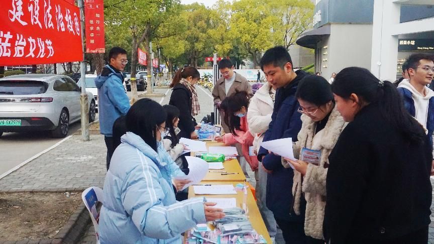 23972A5A094F61DB1C4F60F8029_B707FECC_17737