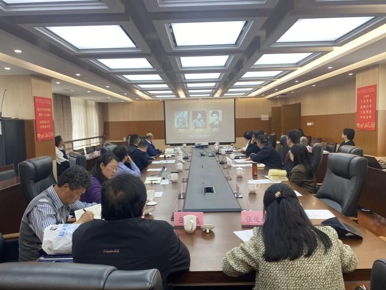 A537CAE12540E9F8CFE07AB1368_A8690315_13F1F