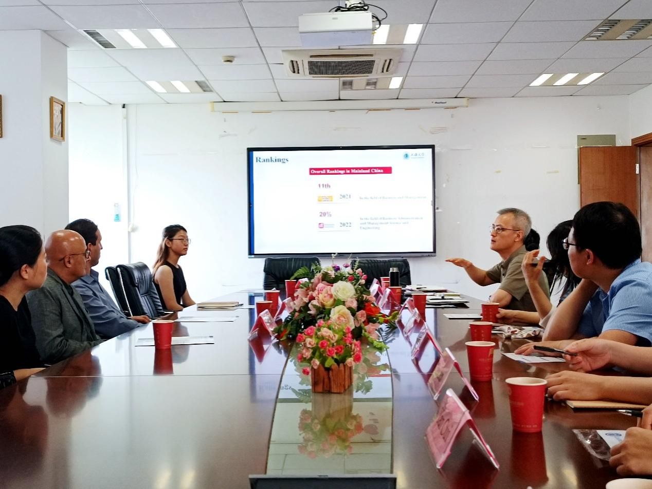 3CB17C0C6E96529E32B5B5999D7_72D6DA31_25065