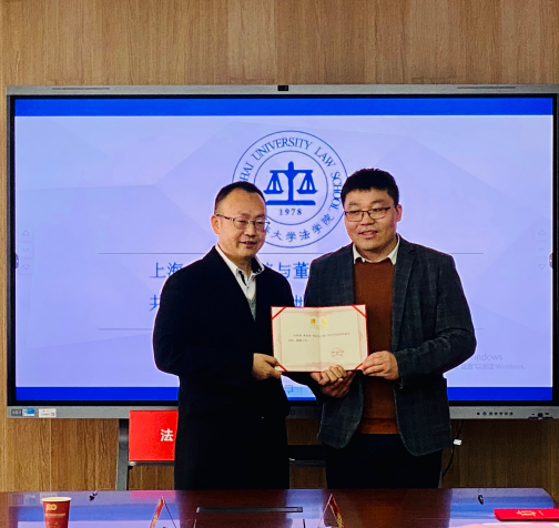 12A919110EEF84E366E3494319B_B903B098_53711