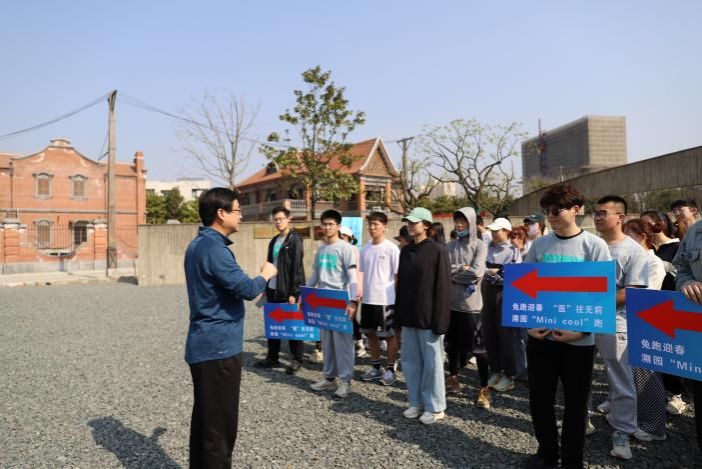 7D63EDE709184945E9CB8A2B4A6_252B1258_F9AD