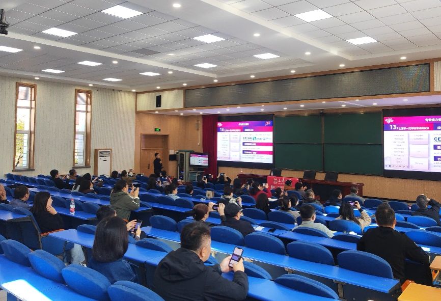 54CEC8E54415C1F85F871BD78F8_421F4E9D_19235