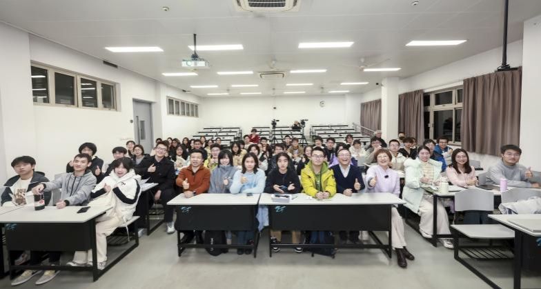 A306ED317E6161760A9ABA8F48B_6BE7D213_DA91