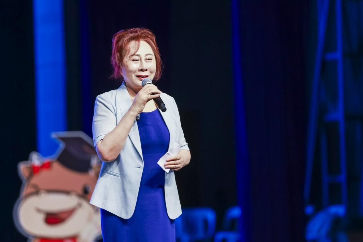 C5E44D3D737C78890587ADAA4BE_B4B50DA5_FFD6