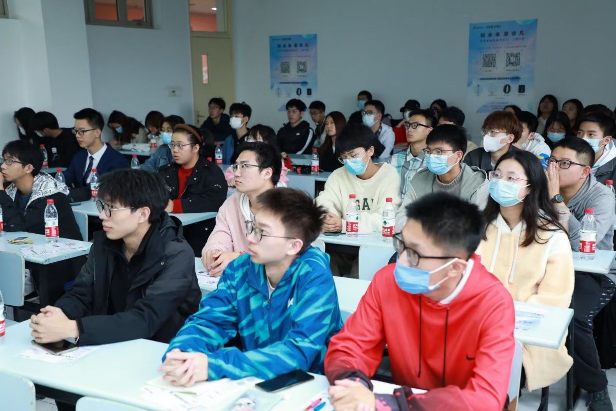 D423269A849C7B77E3F9DA4F001_359FE7FF_24069