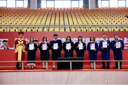 8BDBB60AEBE17AA5C8B84B90EA4_57A902D0_3720C