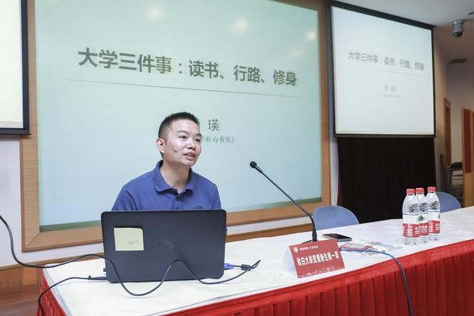 CB2BFB6DA425272121BF19FC384_D4D95F12_8A40