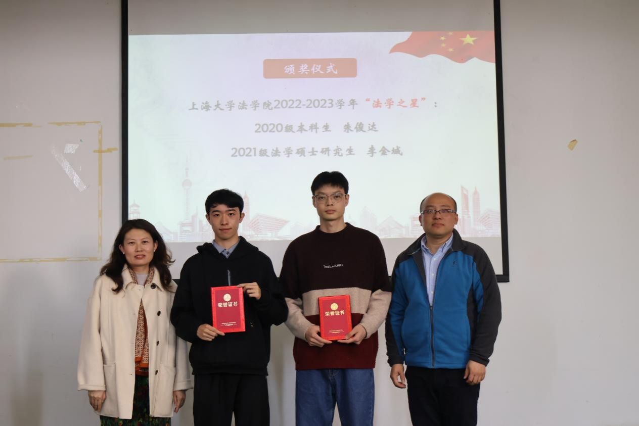 09F35B1CD22687181BC387D49B3_D6630470_12370