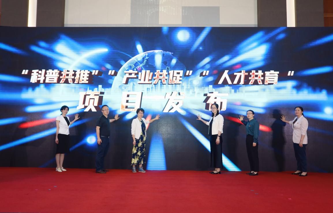 77F82E9D659FBF8EB2D11B1B322_3133CB80_182F5