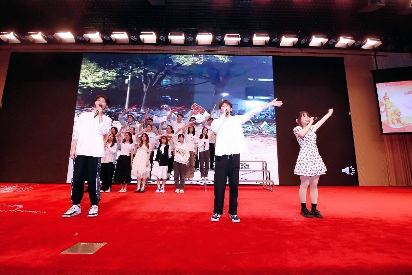 012B6FD64AF46F8E4A7DB4CD777_D0482603_1555A