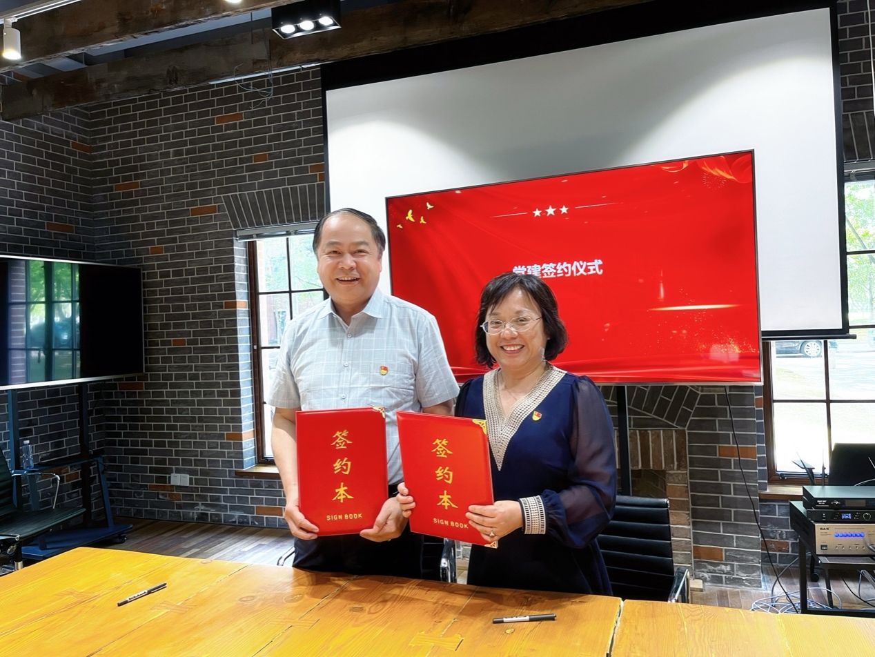 20398759C117C21B0EBE5C7C153_56AF2A37_2F7FE