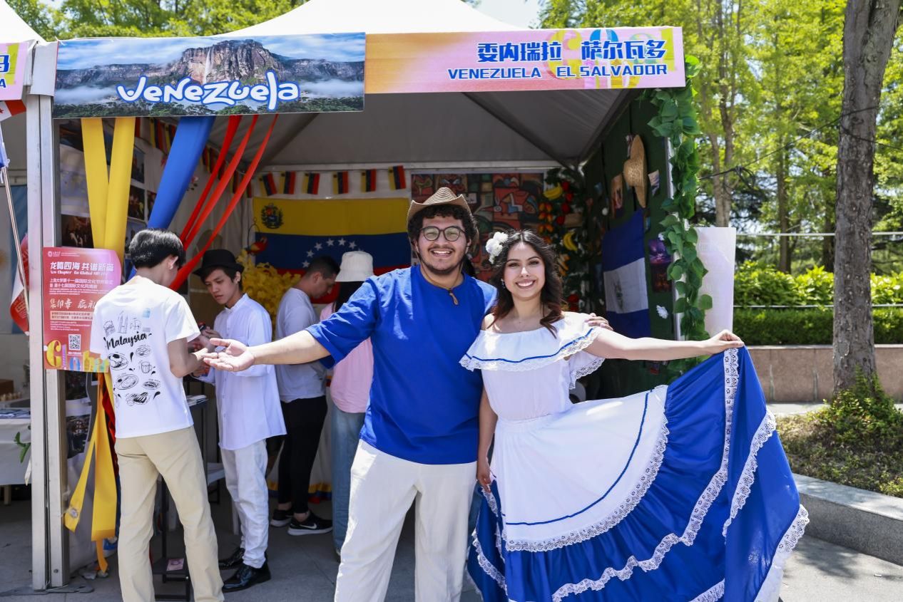 F2BC5E7E4B2DD9B9B643DD22AB0_1865C3FC_324A0