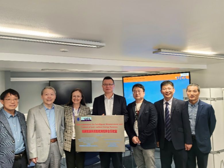 8AEBDE1BE5E7640BE3DA93C0DA6_34723A7E_F41B