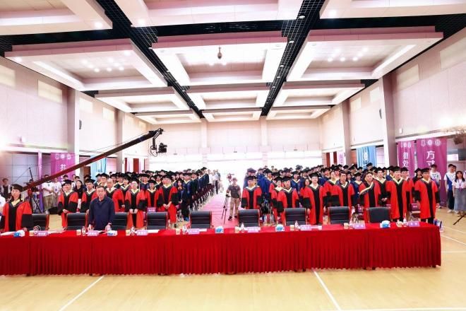 91E08137BA4AD2CEE4A95012648_20904BE5_F050