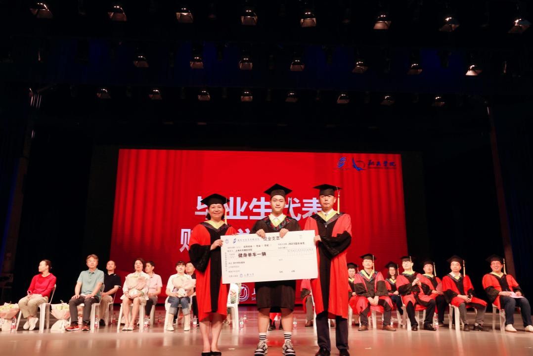 BAA32FC0C1CDBA18B5A97F6AC88_72FC8260_14379