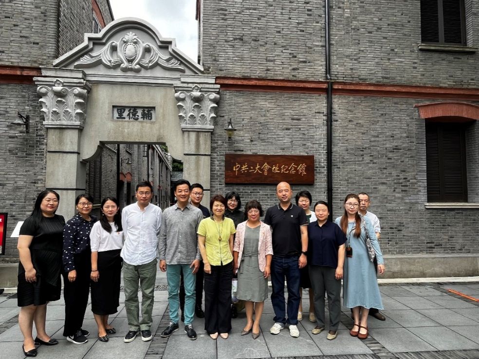 24966962BEA69A27E27450B5401_DD07FBA7_2D1BA