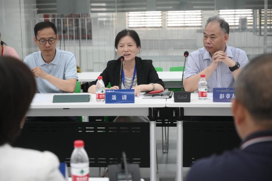 CE4C2546FE2503EF6F8B45EBCC2_B87911D7_E564